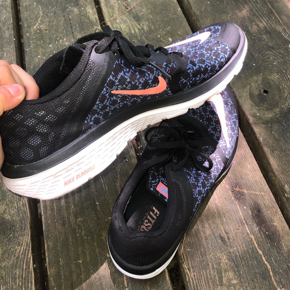 Nike running shoes 👟